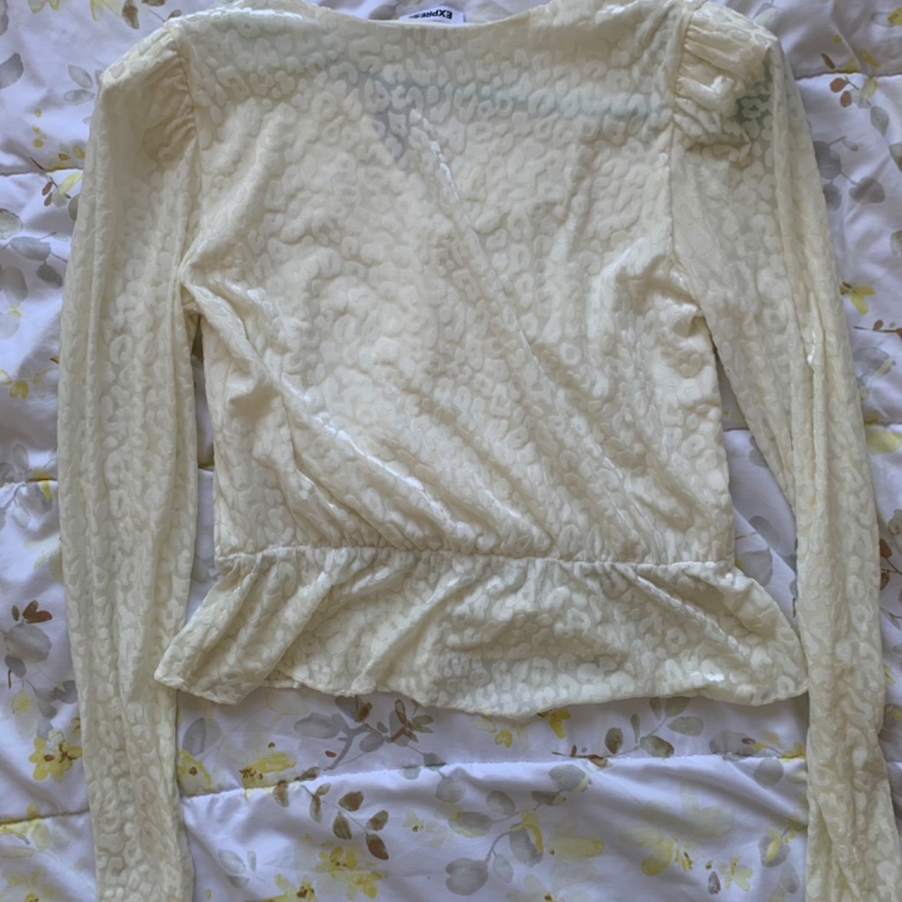 Express Blouse - Picture 2 of 2